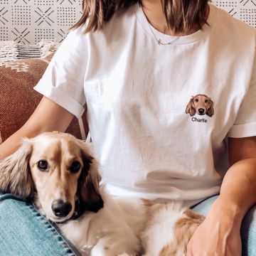 Personalisierbares T-Shirt mit deinem Haustier als Comic