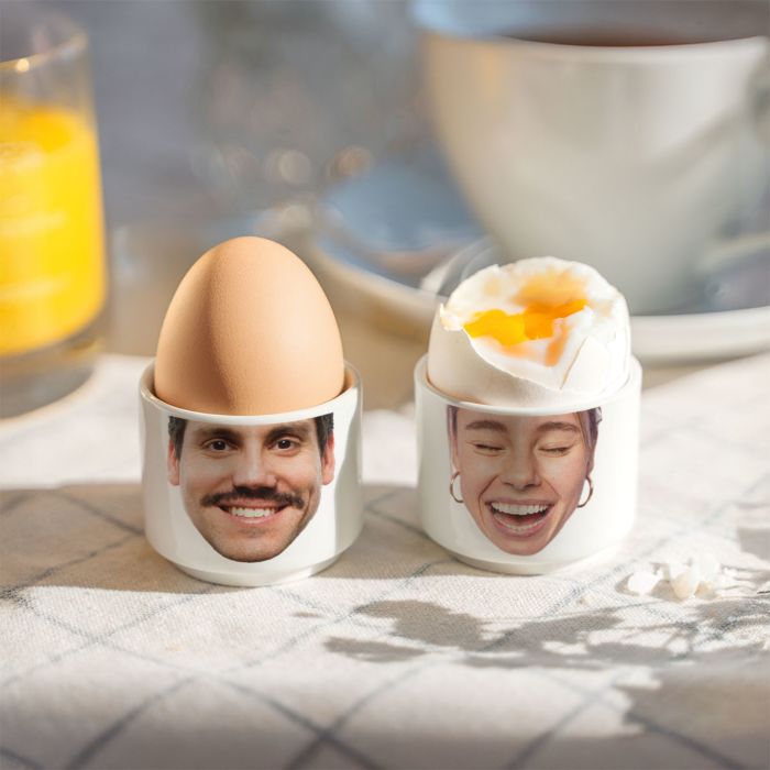 Personalisierbare Eierbecher 2er-Set mit Gesicht Personalisierbare Eierbecher 2er-Set mit Gesicht