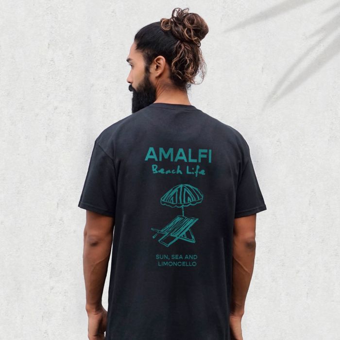 Personalisierbares T-Shirt mit Urlaubs-Illustration